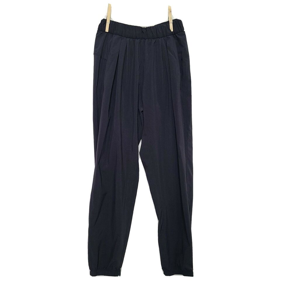 Lululemon Athletica Black Jogger Crops SZ 2 Black Pleated Cropped Pockets Loose